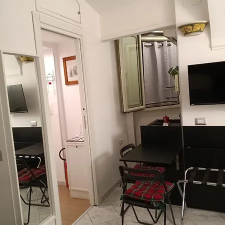 La Residenza Chiaia Short Let Superior Via Chiaia 82 Apartment