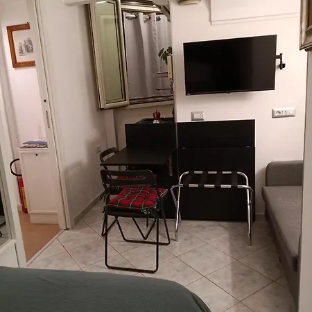 Apartment La Residenza Chiaia Short Let Superior Via Chiaia 82