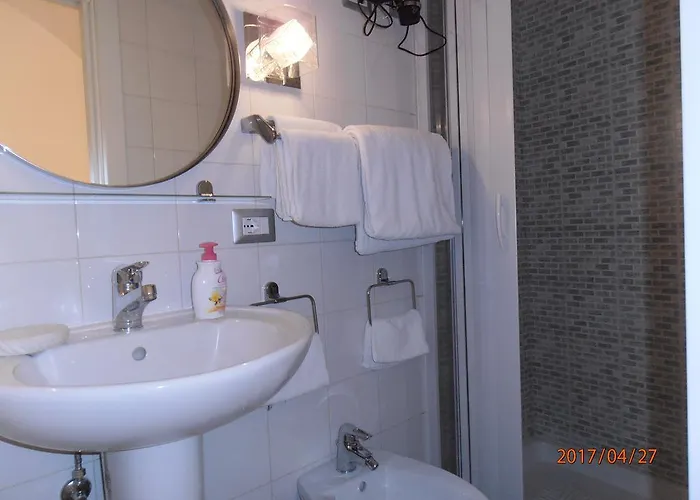Apartment La Residenza Chiaia Short Let Superior Via Chiaia 82 Neapel